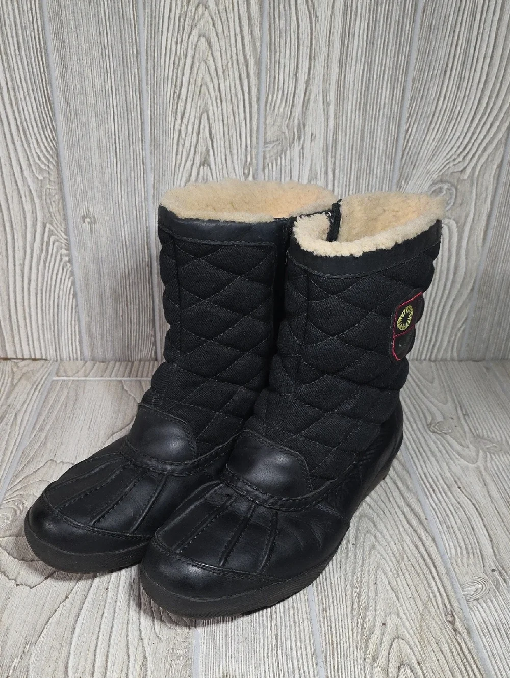 UGG Bellegarde Quilted Waterproof Winter Black Boots Womens Size 9.5